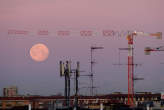 20090312_064233 Gru del Portello e luna.jpg